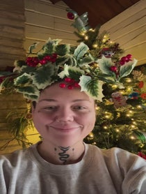 Poster for Holiday video from Elle King