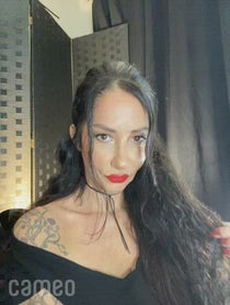 Poster for Intro video video from Zoe Hansen