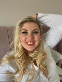 Poster for Give Thanks video from Louise Pentland
