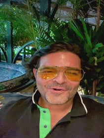 Poster for Mother's Day video from Pablo Montero