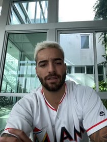 Poster for Gift video from Maluma
