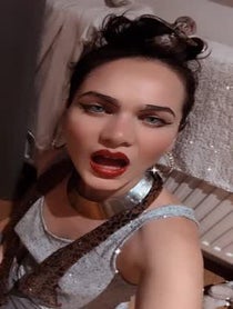 Poster for Gift video from Țiți de la Anglia