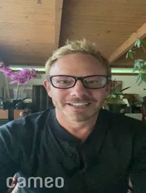 Poster for Vidéo d'introduction video from Ian Ziering